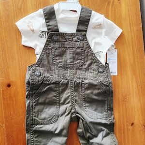 NWT Carter's 3m Overall Set